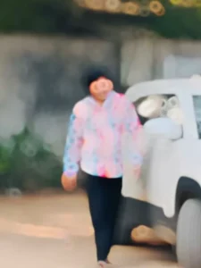 મોનિતી નજરો વાળતી Capcut Template