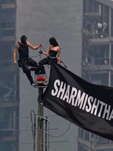 Couple-On-Tower-Ai-Photo-Video-Editing-Prompt